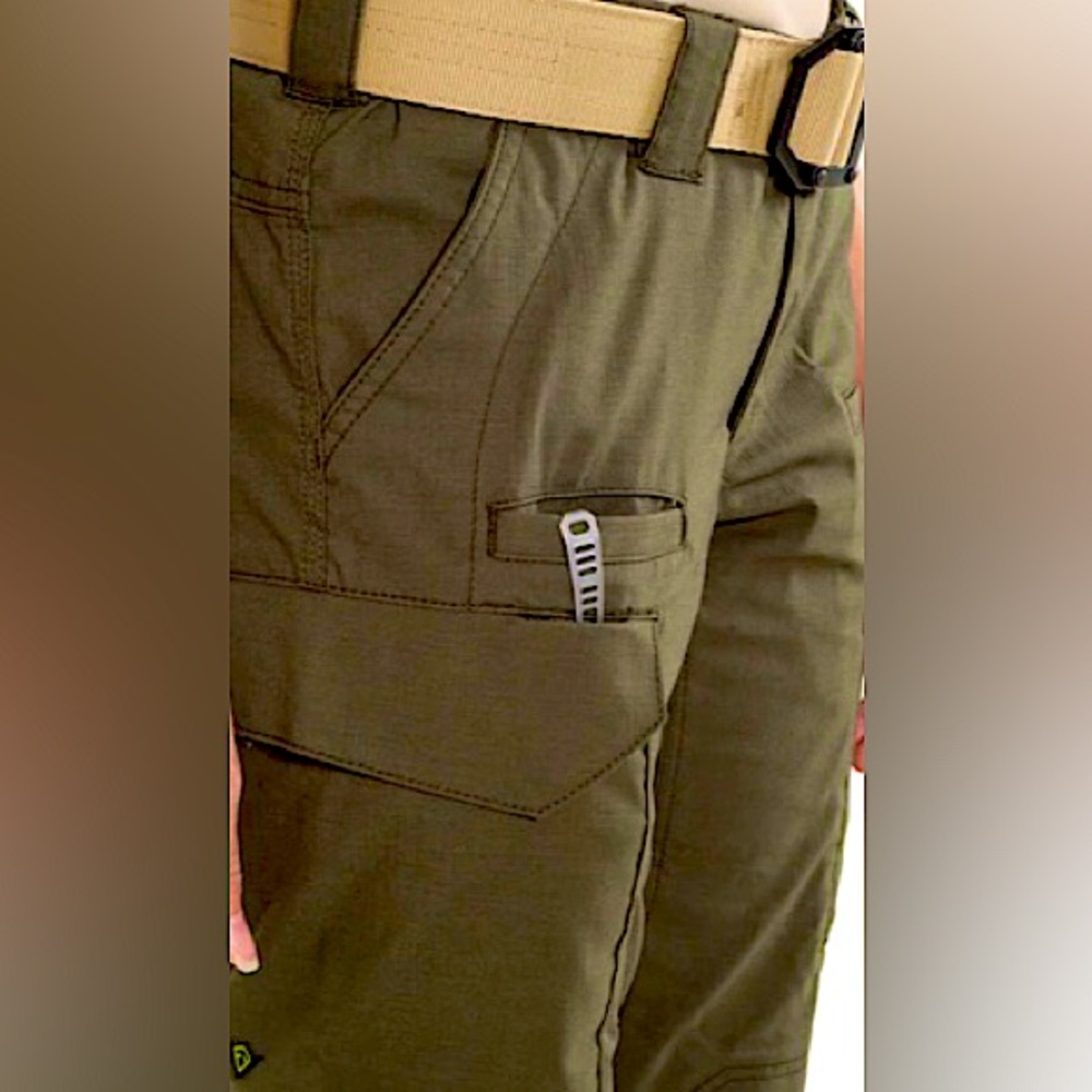 Women’s Tactical Pants, 4 Reg, OD Green color, used in great condition.